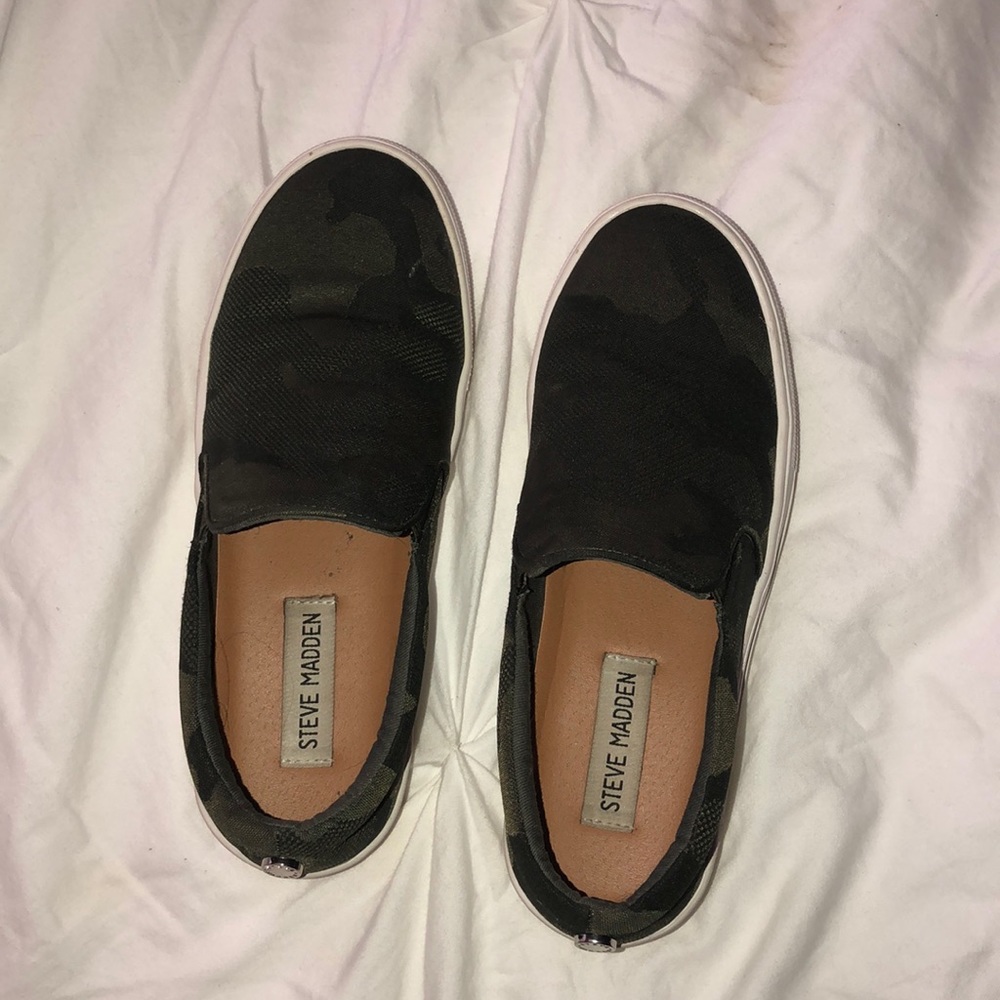 Steve madden camo sneakers